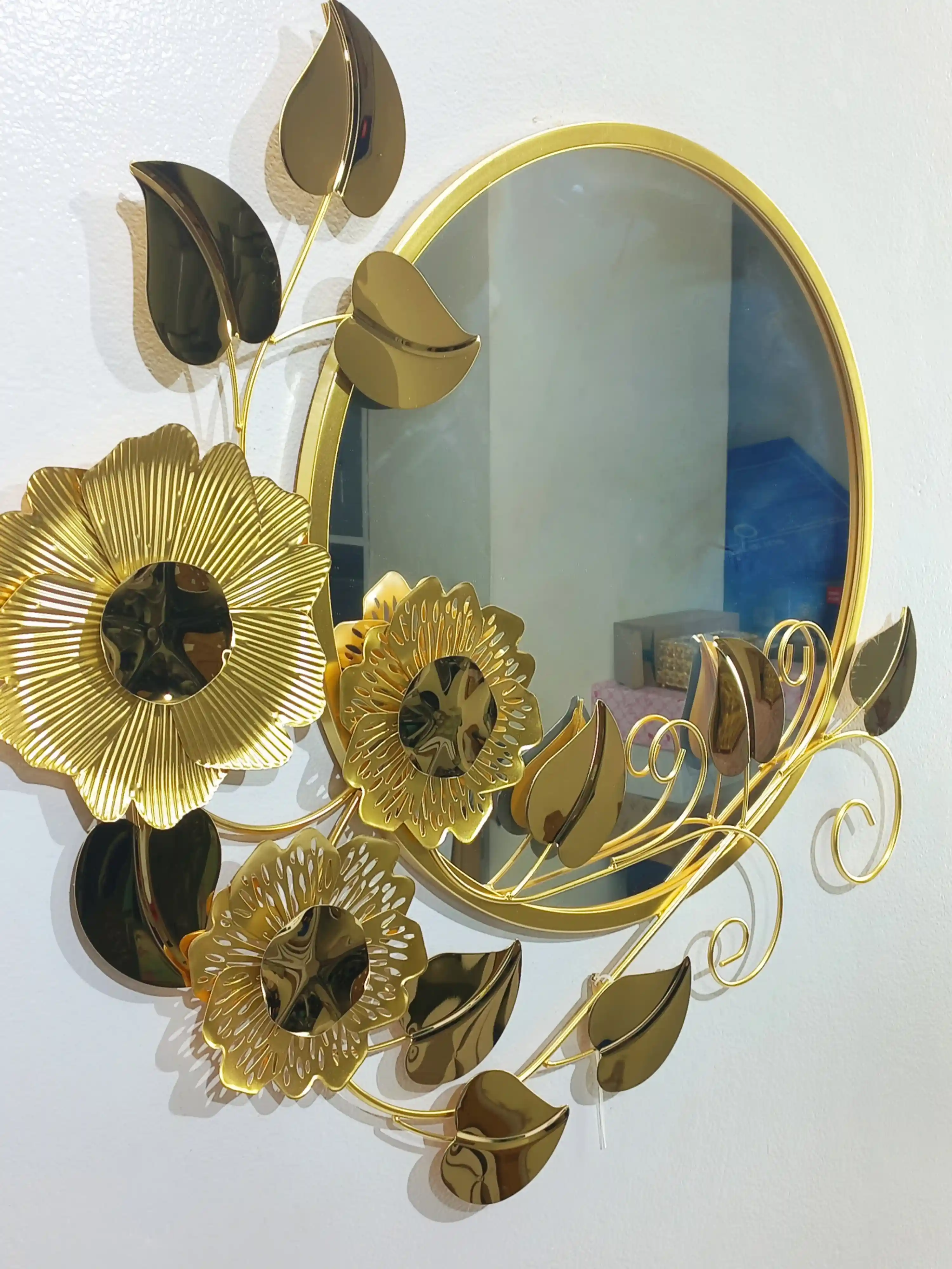 Luxury Metal Decorative Wall Mirror- 17693