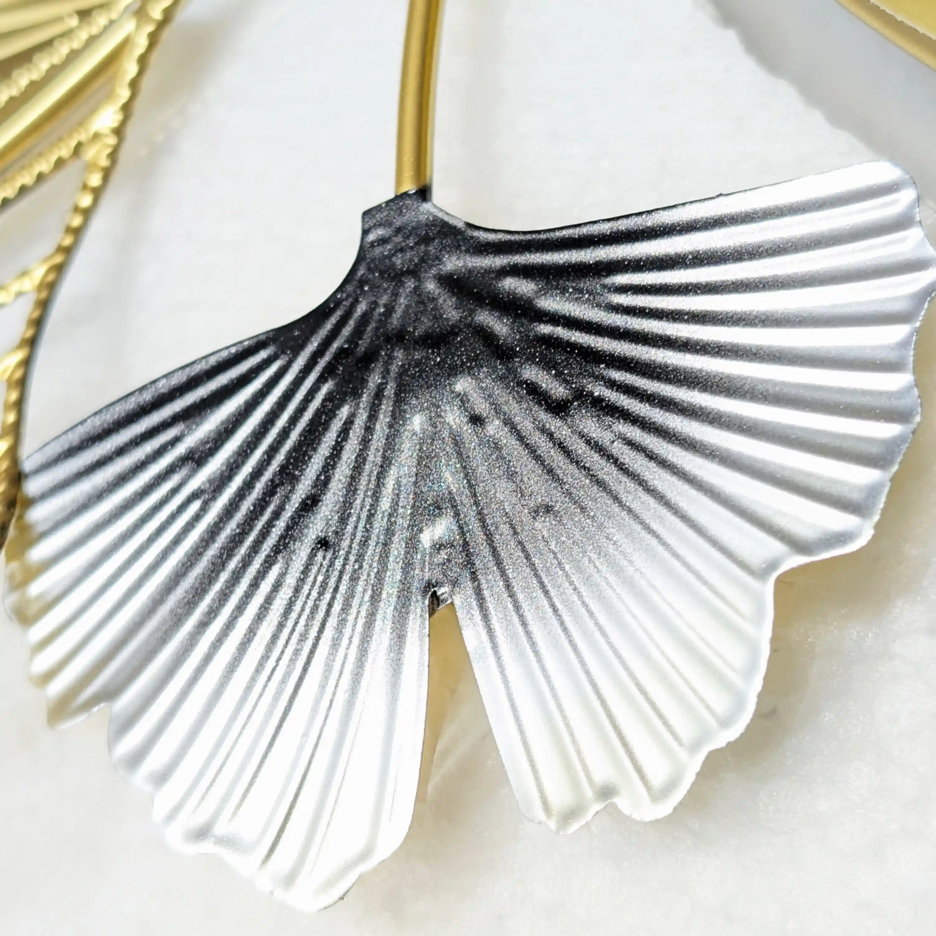 Metal Gingko Leaf Designed Wall Decor Clock - 24/6